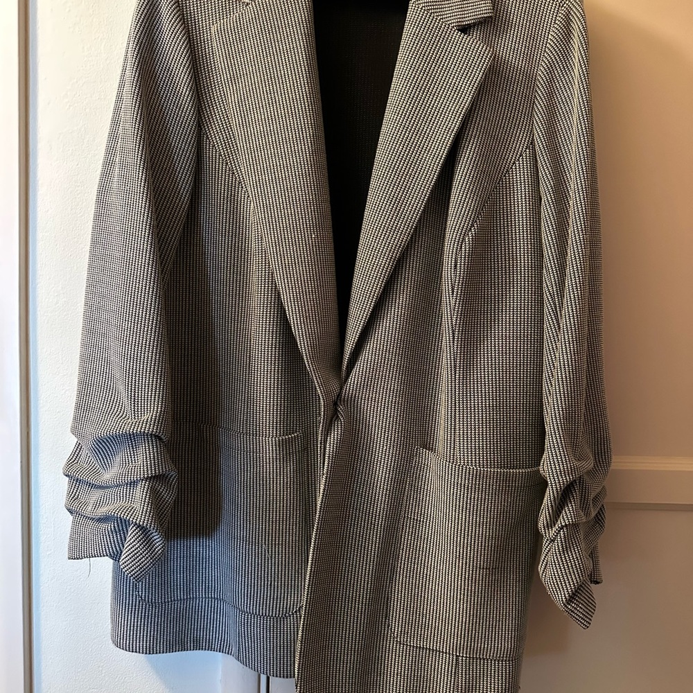 Vince Camuto Black and White Textured Blazer